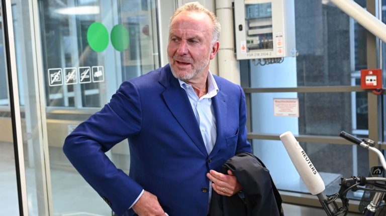 Karl-Heinz Rummenigge shoots again against the small clubs