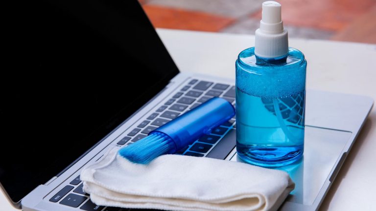 Laptop clean screen, keyboard and case correct cleaning