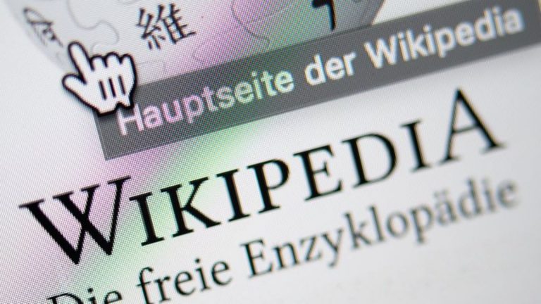 20 years after the founding of Wikipedia is facing new challenges