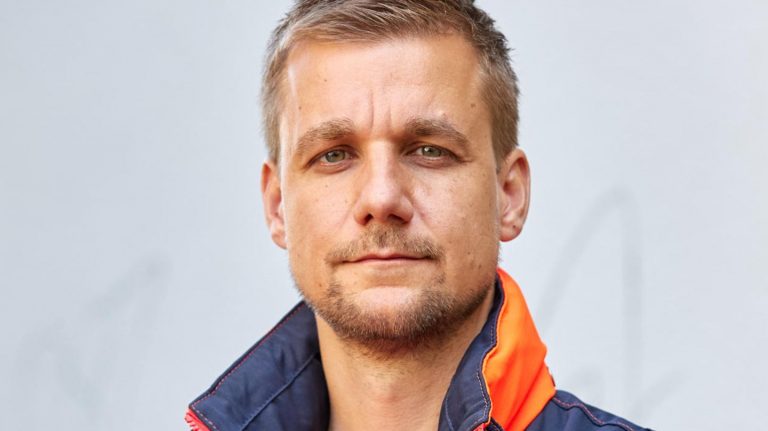 Paramedics in the Video: Tobi Schlegl on hospital States: “I want to experience it ever again”