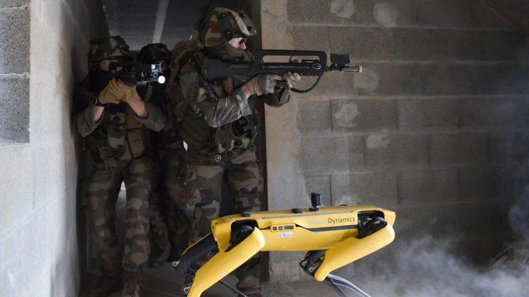 Boston Dynamics robot dog pulls with the French army in the fight