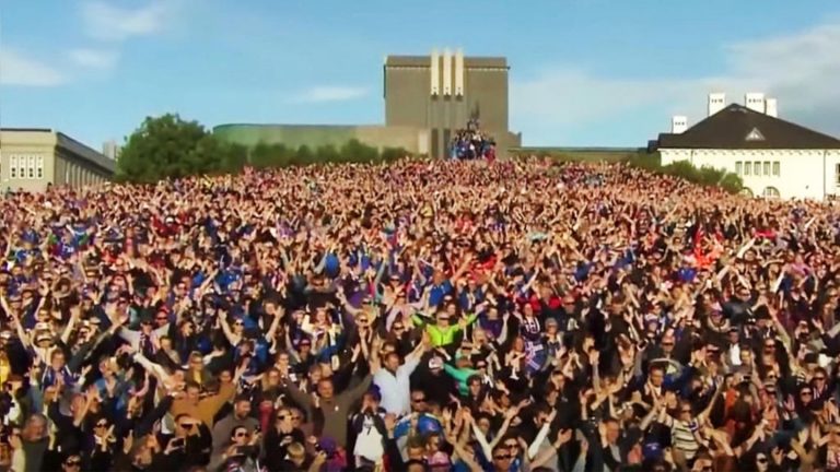 Iceland: Crowds after Corona relaxation? A Fact Check
