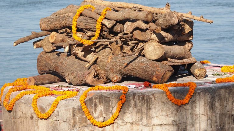 India: Woman believed dead wakes up minutes before her cremation