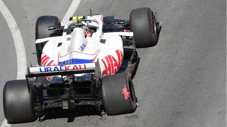 Mick Schumacher puts his car in the guardrail