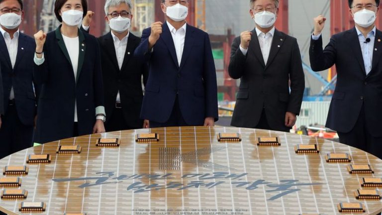 Semiconductor production: Samsung increases investment in chip technology