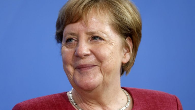 Merkel sees no problems with Italy-except for football (video)