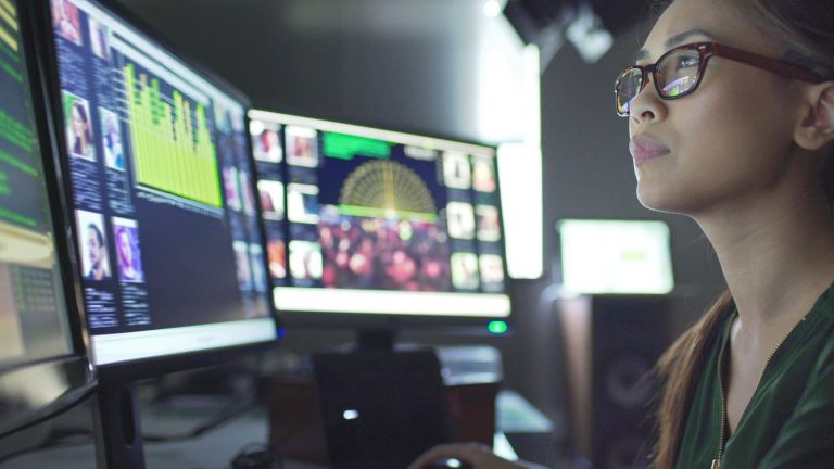 Connecting two monitors made easy – this is how the setup works
