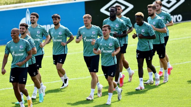 Schalke 04: Corona infection clouds promotion hopes ahead of second league start