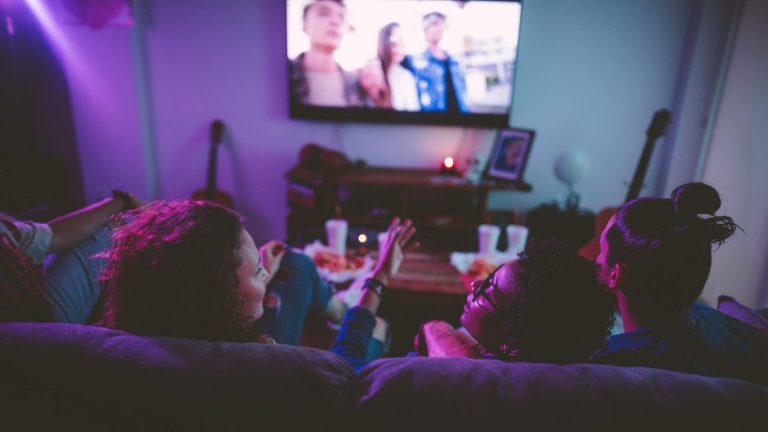 Only at Otto: 41 percent on Ambilight TVs from Philips