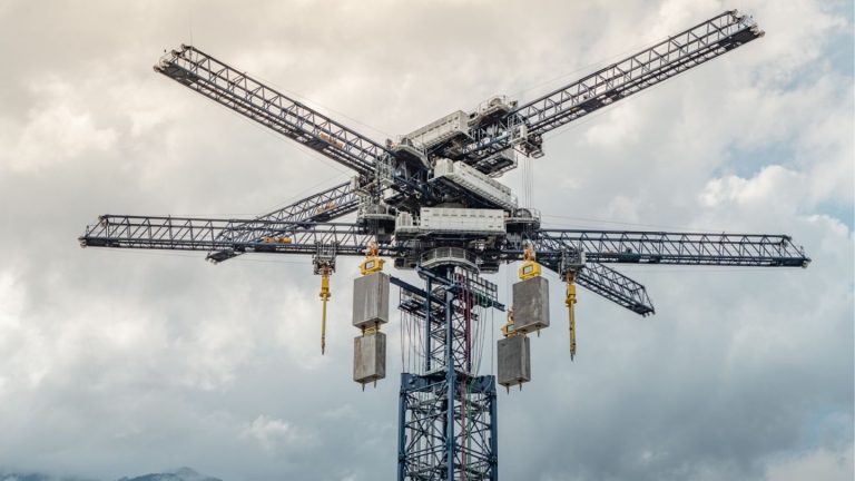 Instead of batteries – Swiss towers store energy with concrete blocks